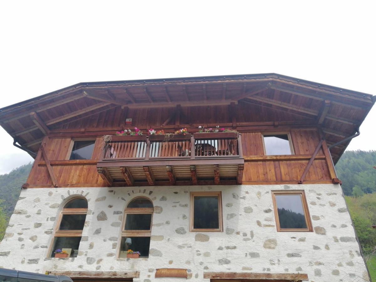 Bed and Breakfast Mas Dei Bati Pracorno di Rabbi Екстер'єр фото